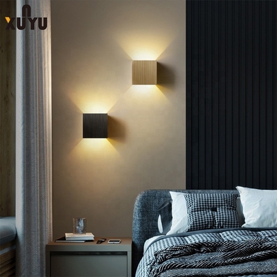 Multicolor Brushed Square Wall Light 1080lm Pencahayaan Atas Dan Bawah