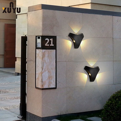 Segitiga Hitam 9W Lampu Dinding Luar Ruangan Anti Korosi Unik Bercahaya